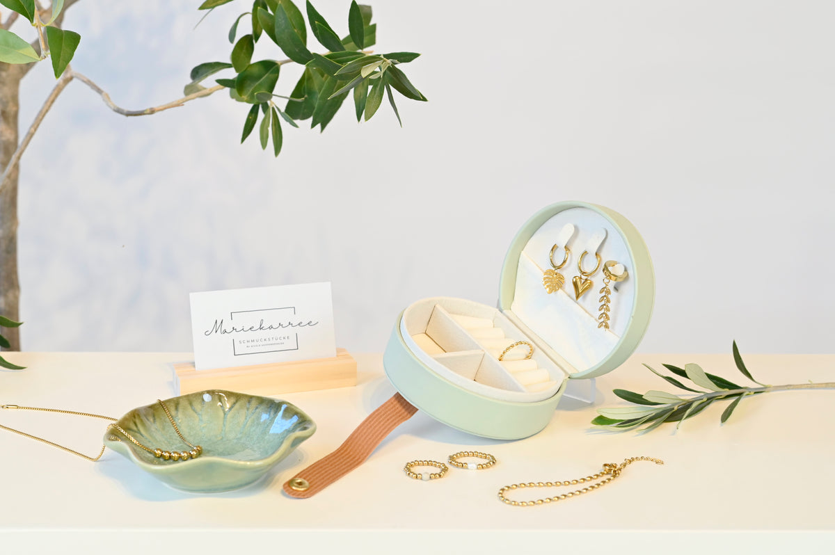 Creolen - hängend floral Gliederkette individuell, einzigartig