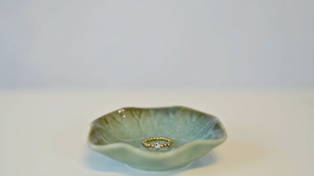 goldener Perlenring mit Dalmatiner-Jaspis-Perle