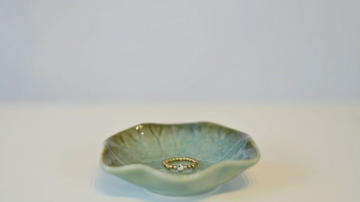 goldener Perlenring mit Dalmatiner-Jaspis-Perle