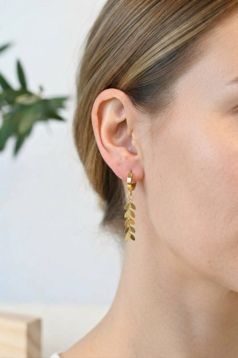 Creolen - hängend floral Gliederkette individuell, einzigartig