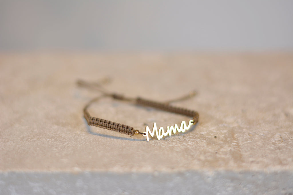 Makrameearmband 'MAMA'