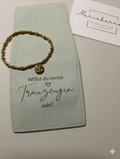 Süßwasserperlen Armband Trauzeugin fragen – Willst du meine Trauzeugin sein? Geschenkarmband mit Gravur-Plättchen, Perlenarmband Hochzeit
