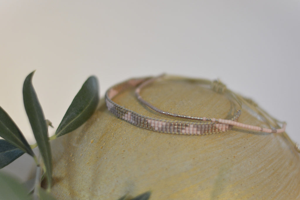 Minimalistisches Miyuki-Armband – Boho-Stil mit Triangel-Muster