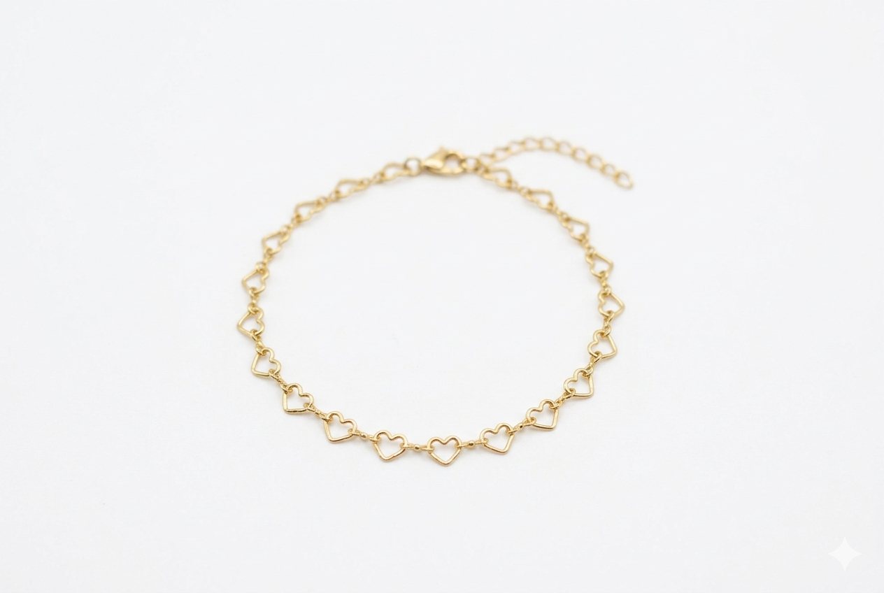 Goldenes Gliederarmband mit feinen Herz-Elementen