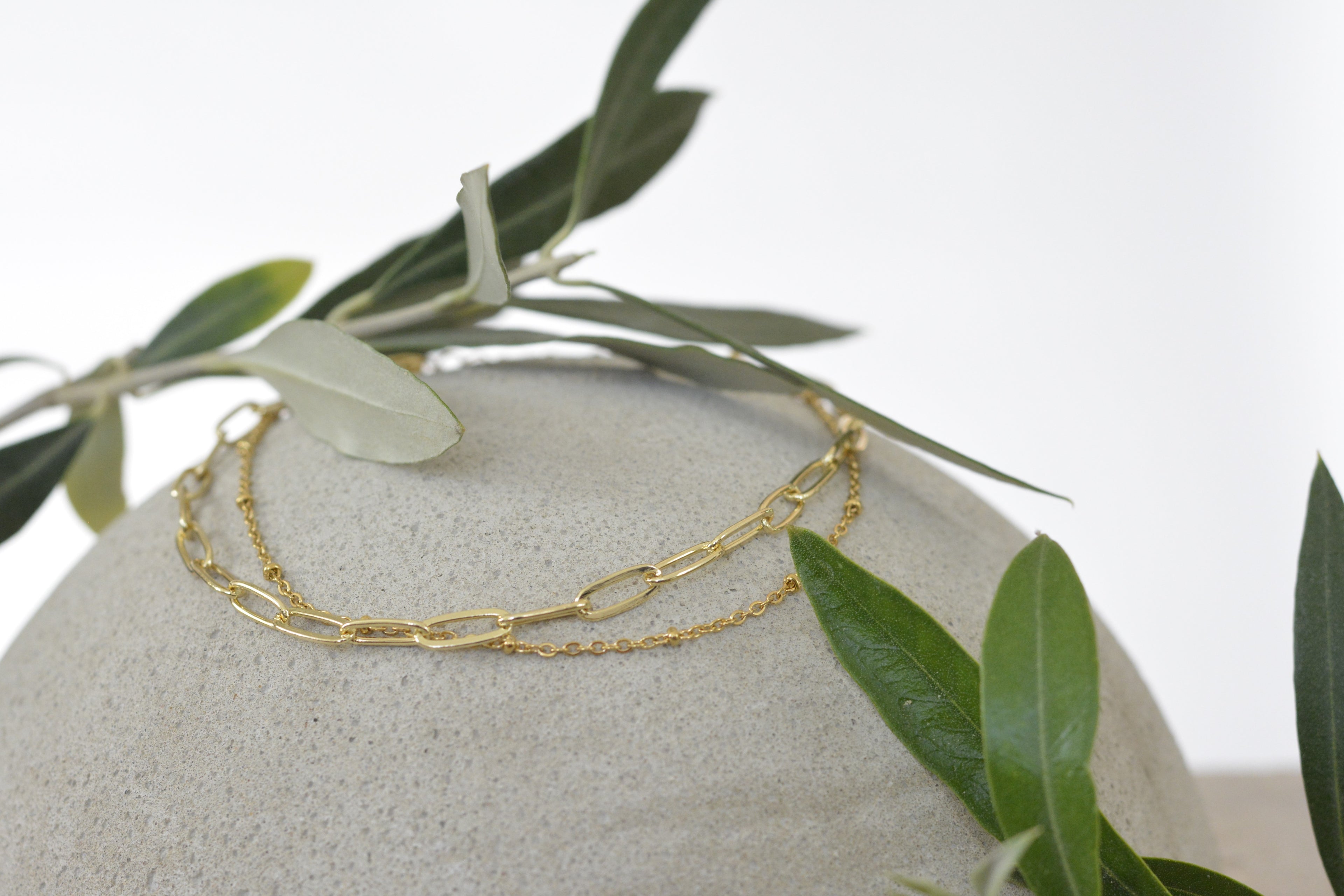 Layering-Fußkettchen „Duo“: Kombination aus Paperclip-Kette und feiner Kugelkette