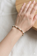 Handgefertigtes Schmuckset: Kette, Armband & Ohrringe mit Dalmatiner Jaspis & Perlmutt