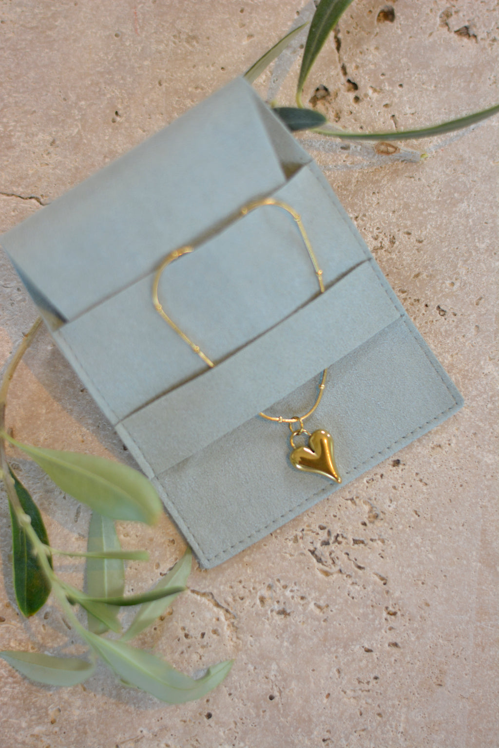 Goldene Gliederkette mit Herz-Anhänger, längenverstellbar, Edelstahl