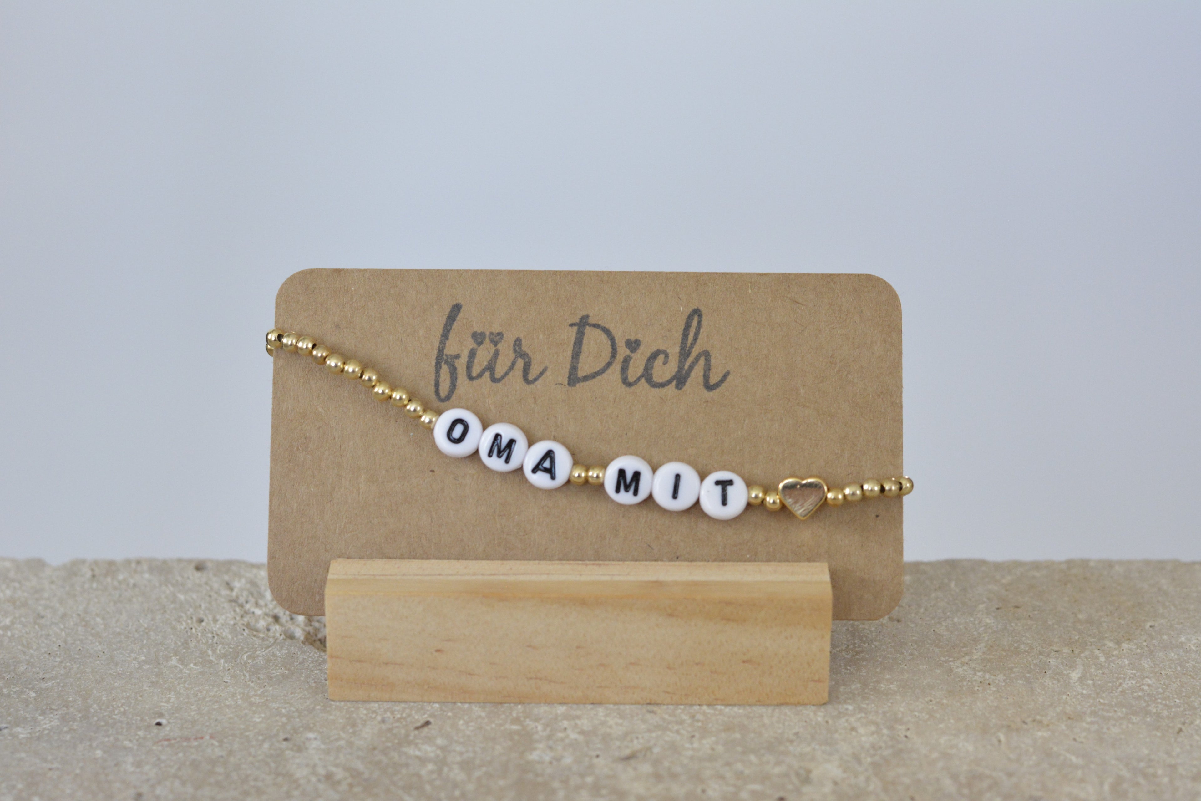 Geschenkarmband für Omas - Oma mit Herz - gold oder weiß