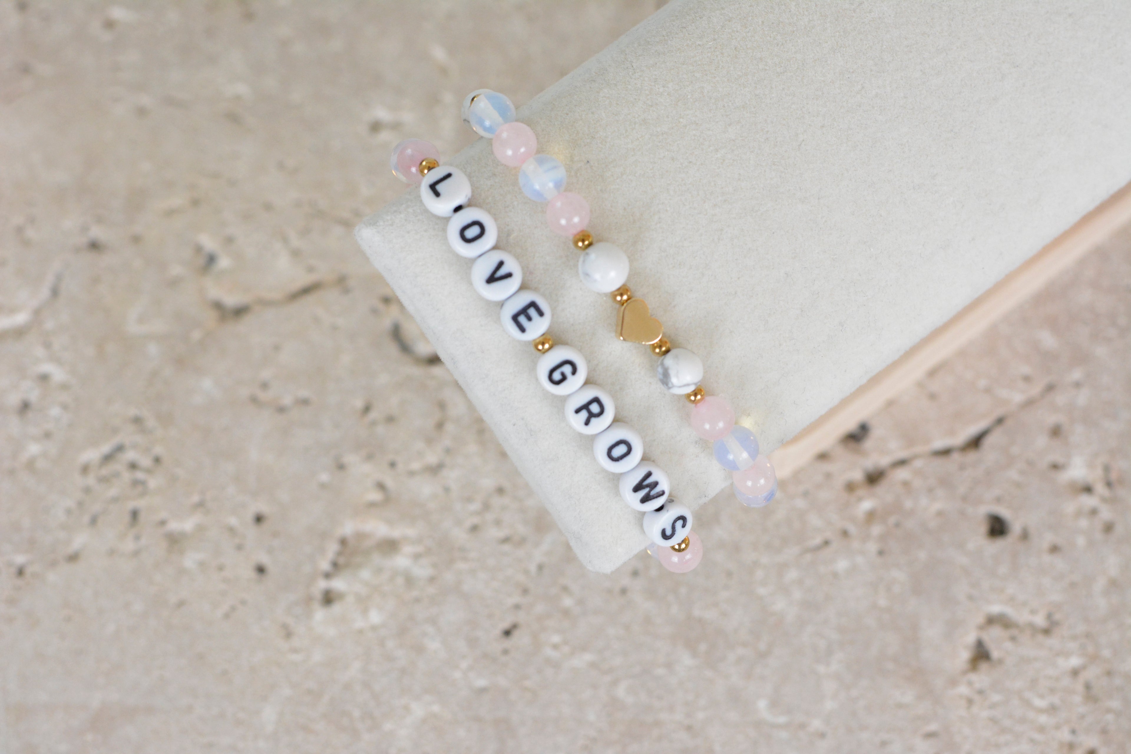 Love Grows Mom to be Armband - Geschenk zur Schwangerschaft