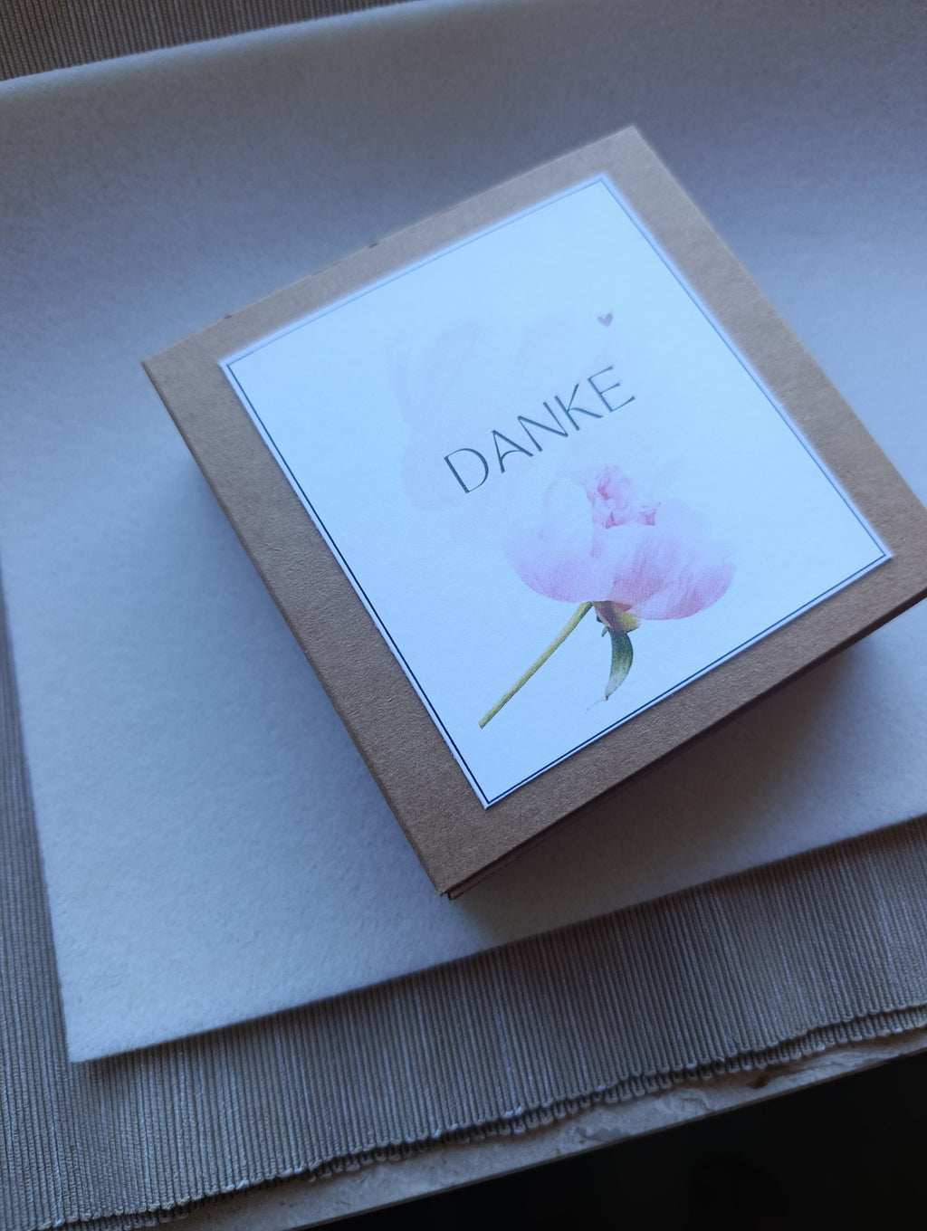Kette - Geschenk für Deine Hebamme - Pfingstrose inkl. Geschenkverpackung