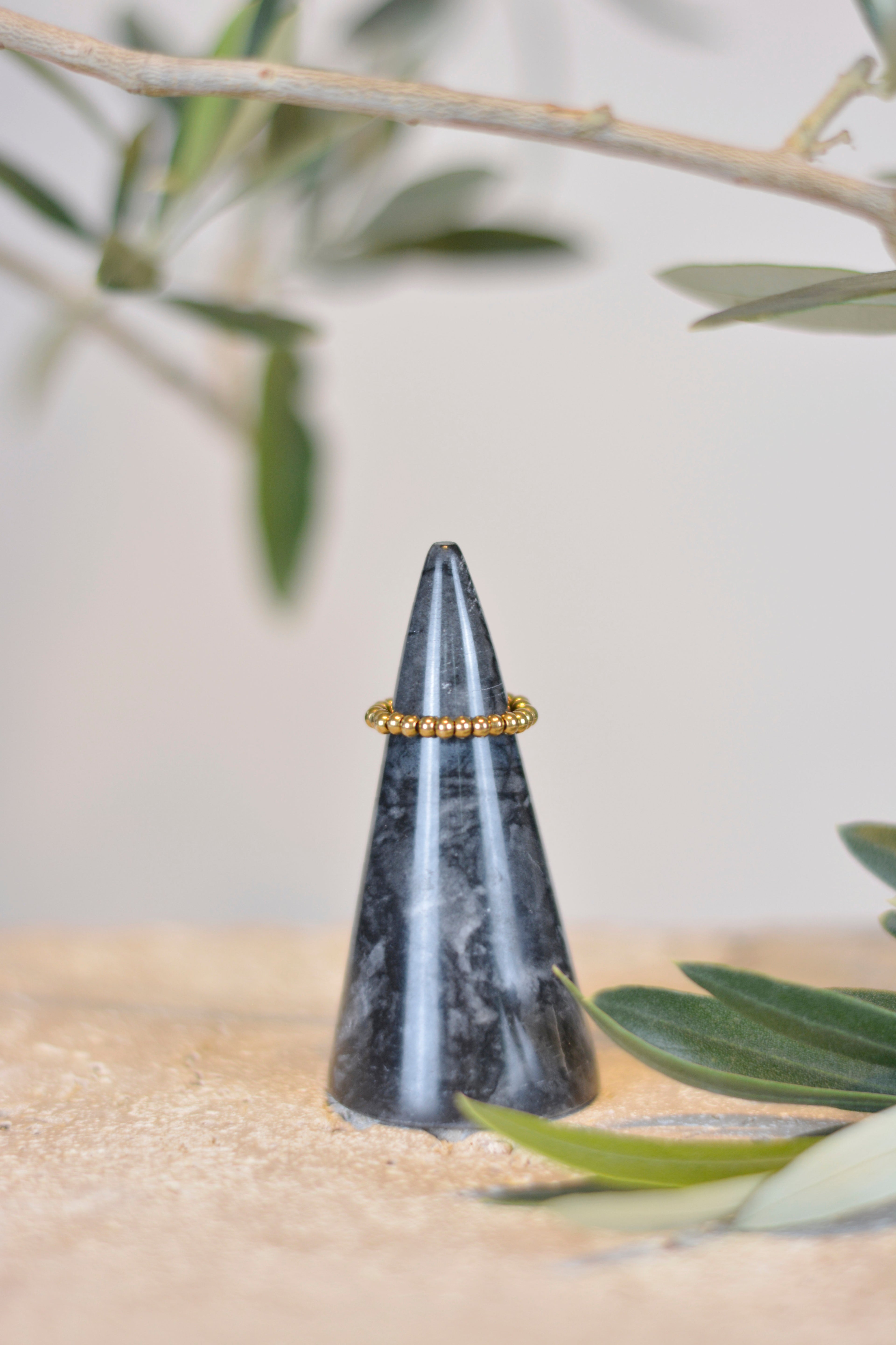 Perlenring gold - zarter Ring