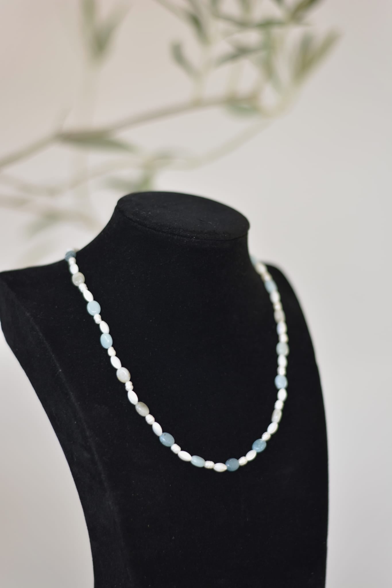 'Feel like summer' -Schmuckset: Handgefertigtes Ensemble mit vergoldeten Details
