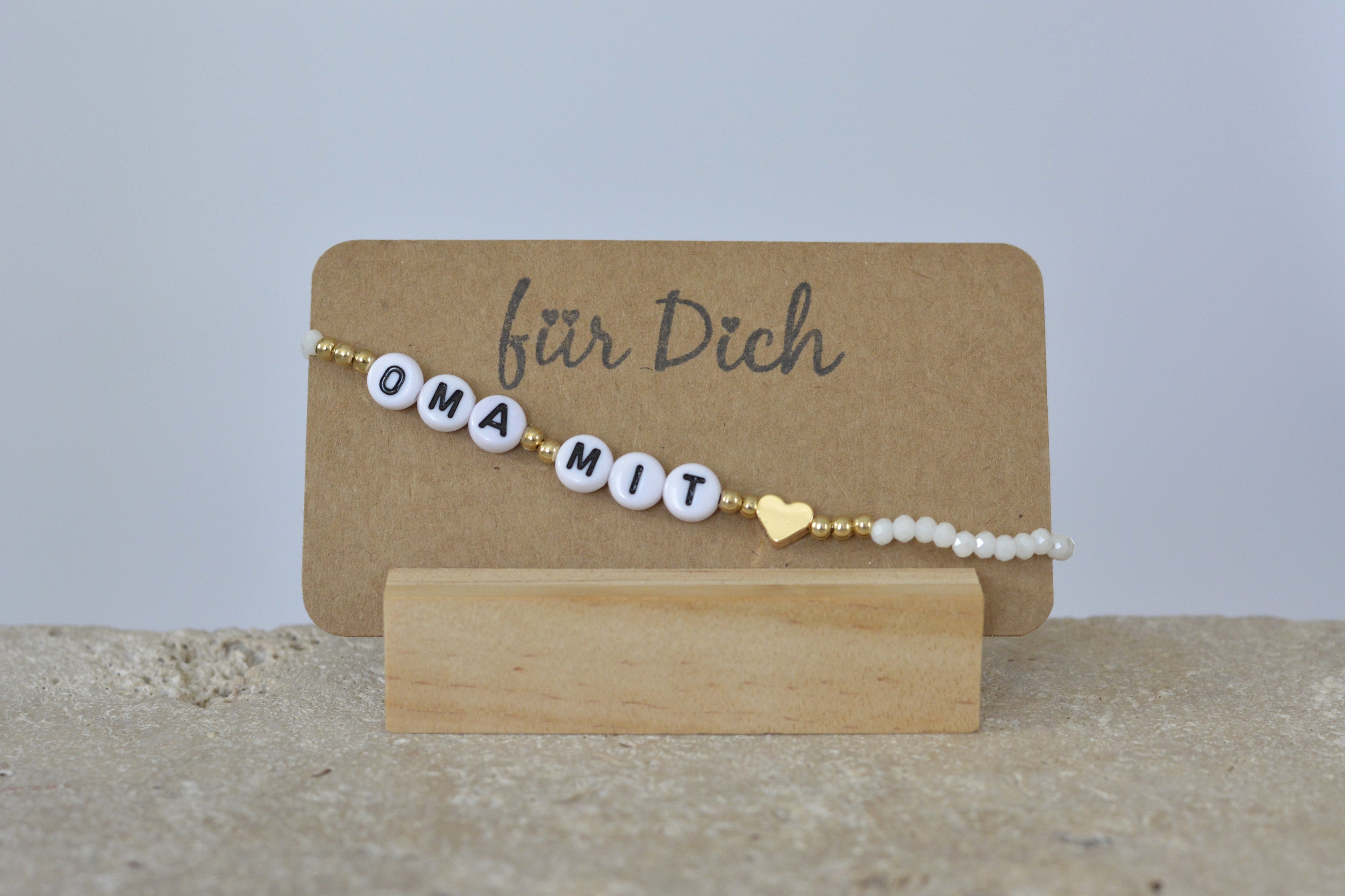 Geschenkarmband für Omas - Oma mit Herz - gold oder weiß