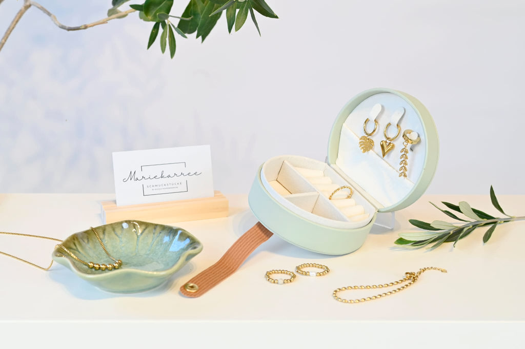 Schmuckbox mint salbei - für Ringe und Ketten - Reiseverpackung