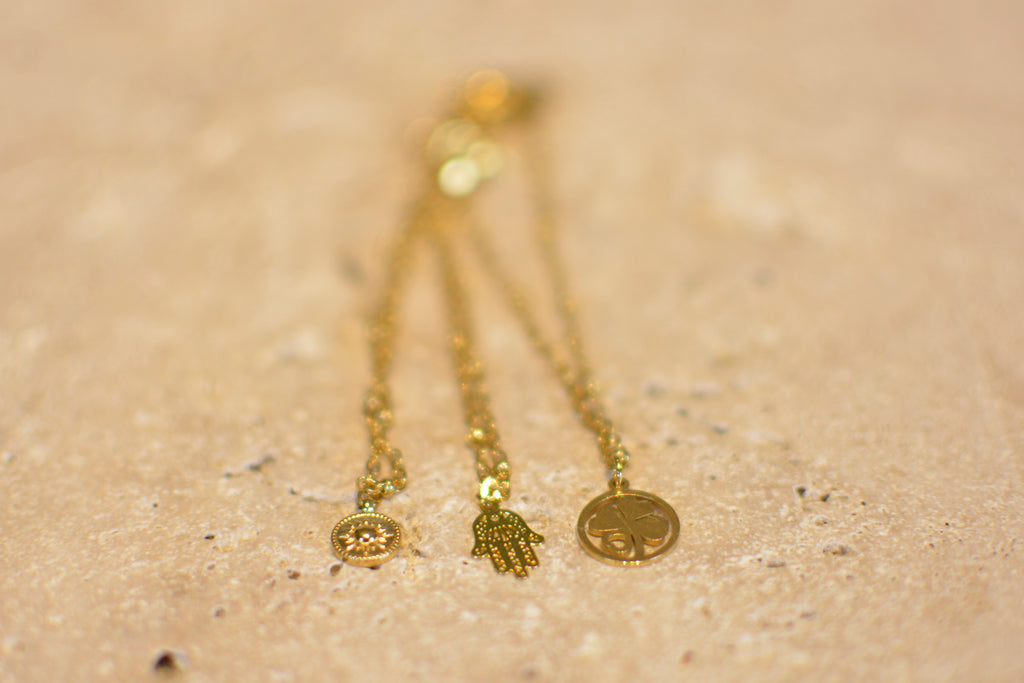 Damen-Armkettchen-Set Gold – Filigrane Talisman-Anhänger