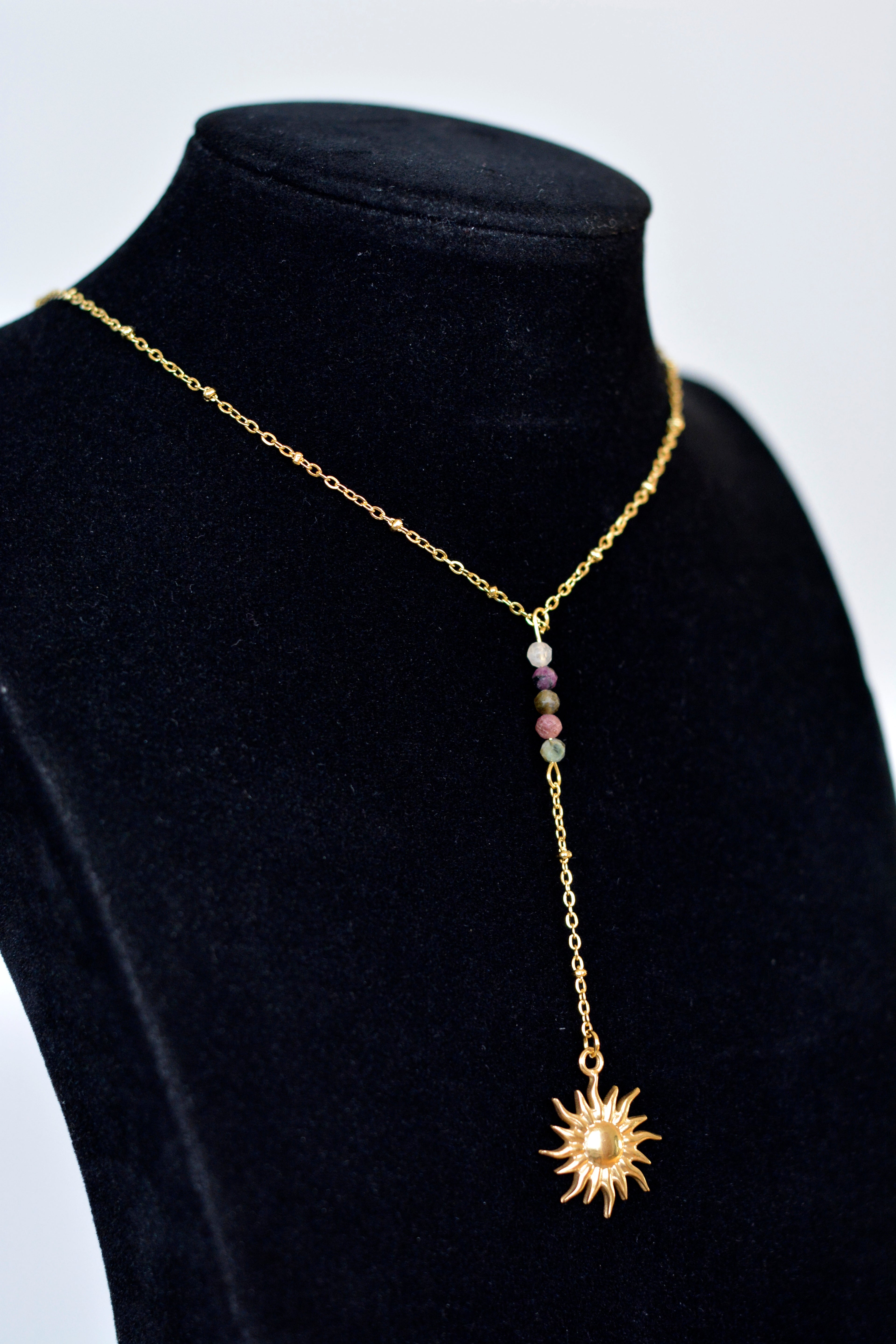 Turmalin Y‑Kette mit Sonnenanhänger modern zeitlos