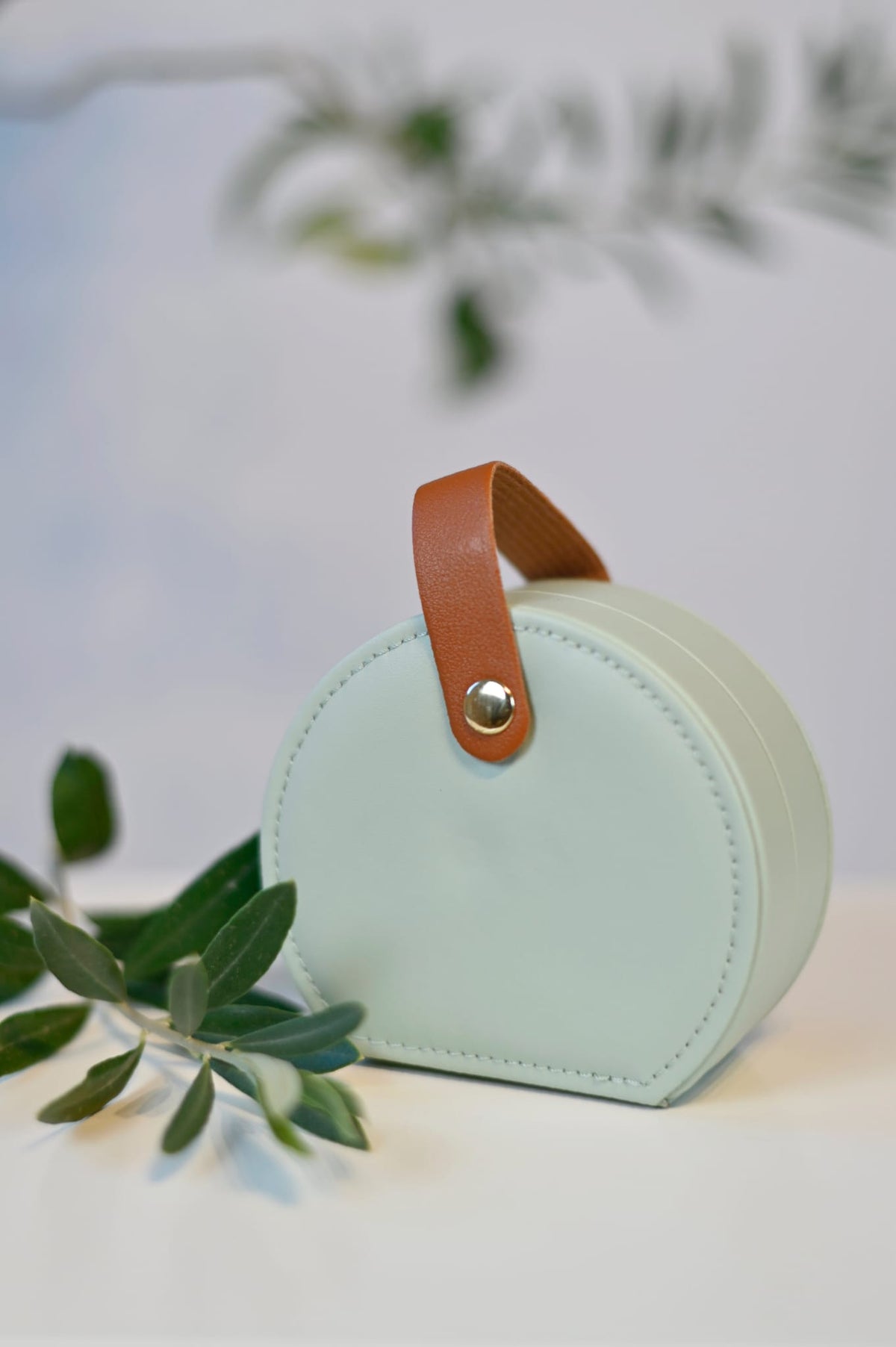 Schmuckbox mint salbei - für Ringe und Ketten - Reiseverpackung
