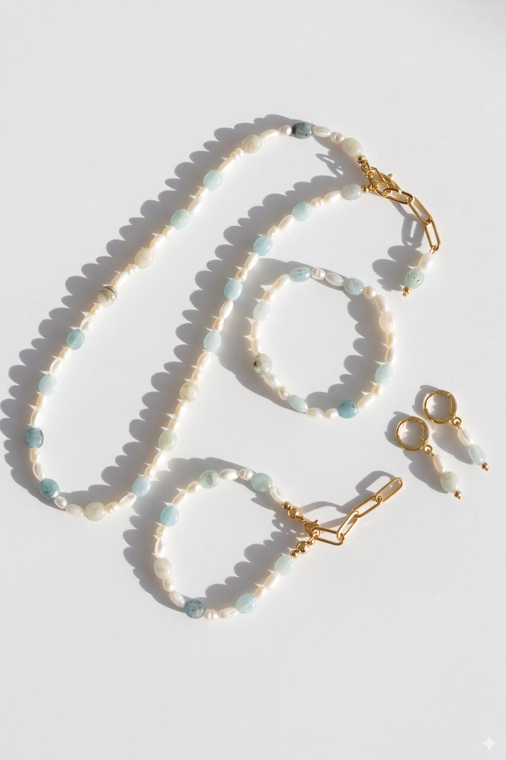 'Feel like summer' -Schmuckset: Handgefertigtes Ensemble mit vergoldeten Details