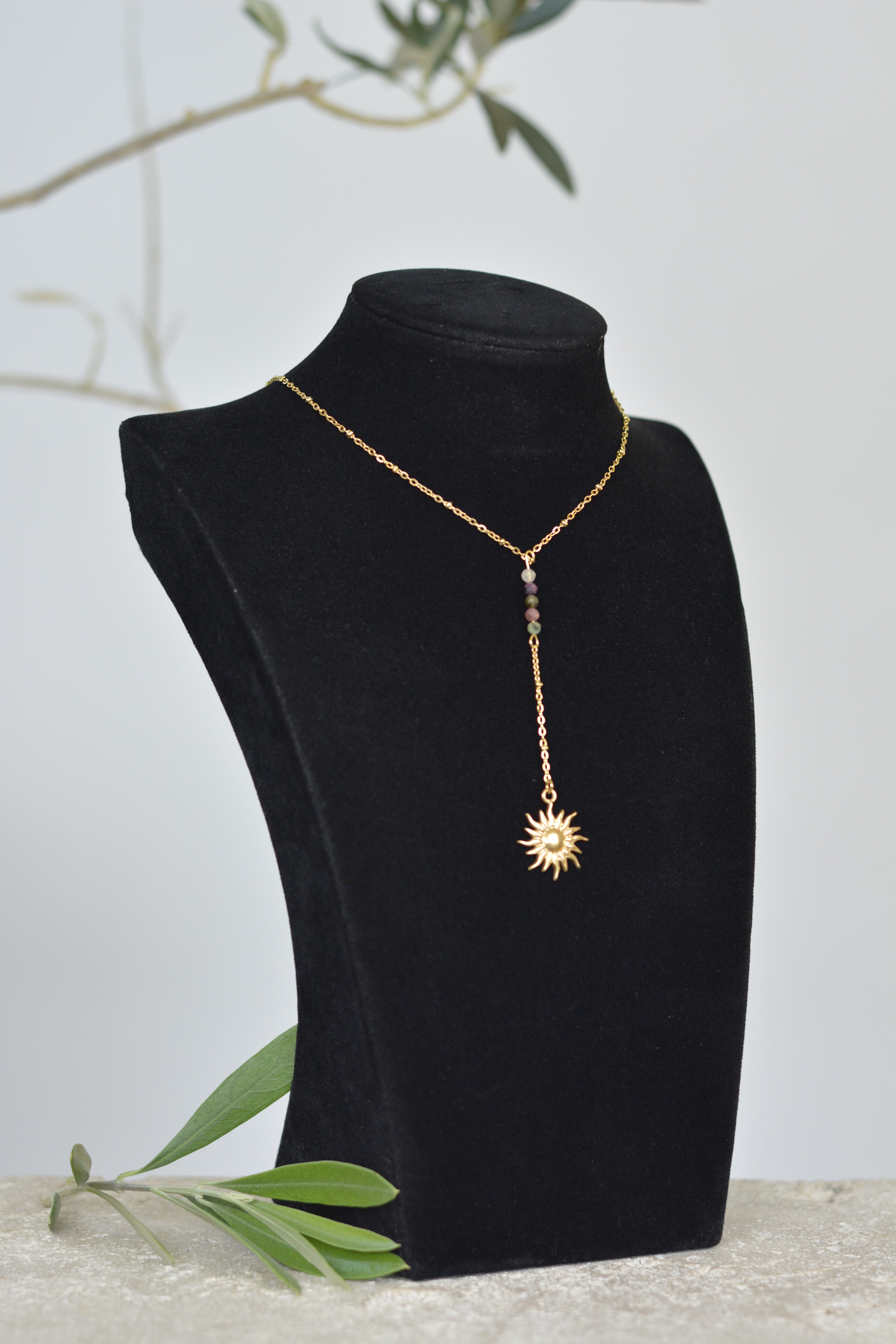 Turmalin Y‑Kette mit Sonnenanhänger modern zeitlos
