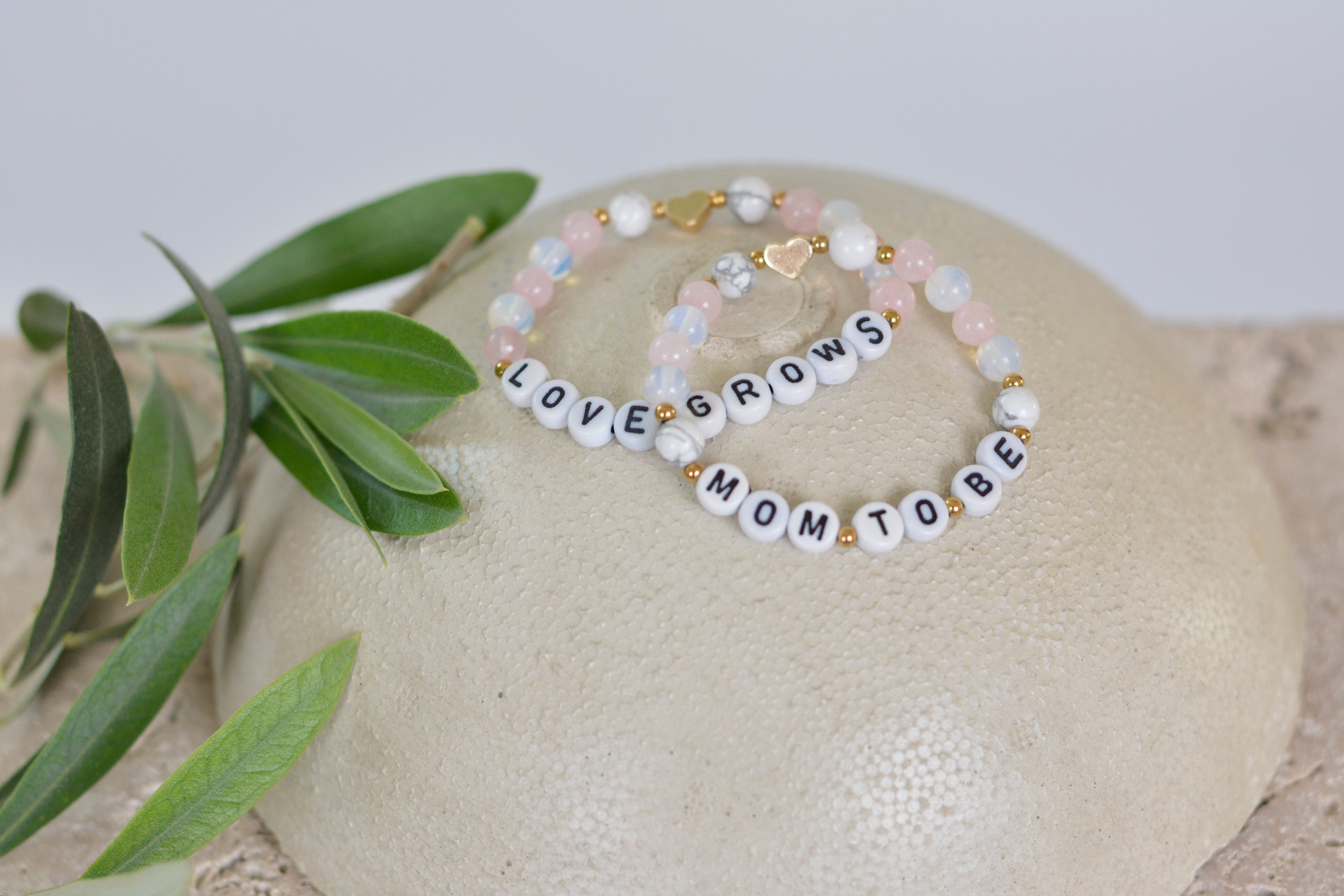 Love Grows Mom to be Armband - Geschenk zur Schwangerschaft